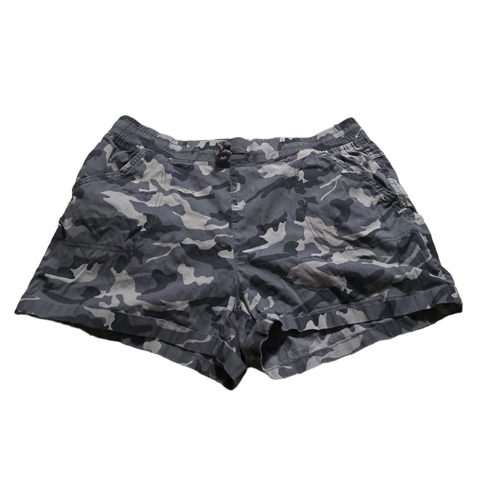 Women's Camouflage Shorts Size Large